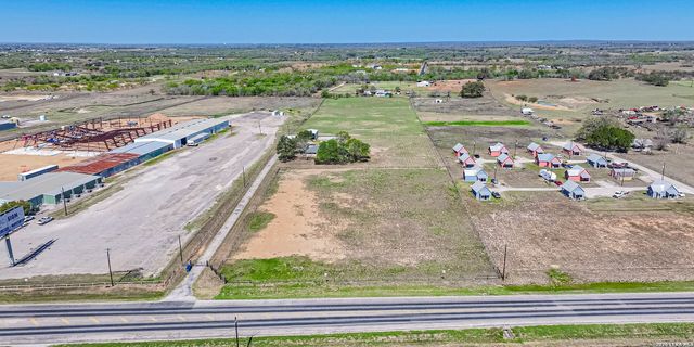 491 State Highway 97, Floresville, TX 78114