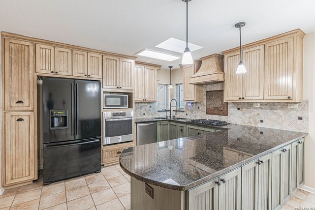 491 State Highway 97, Floresville, TX 78114