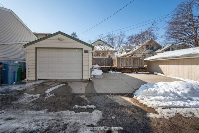 4737 Bryant Avenue S, Minneapolis, MN 55419