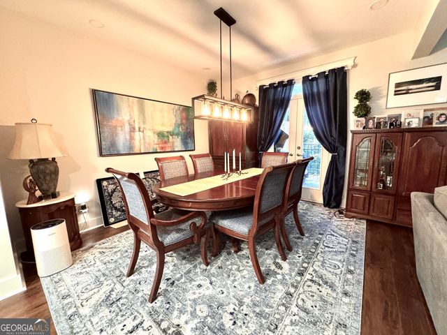 17 Willow Glen NE, Atlanta, GA 30342
