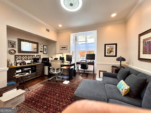 17 Willow Glen NE, Atlanta, GA 30342