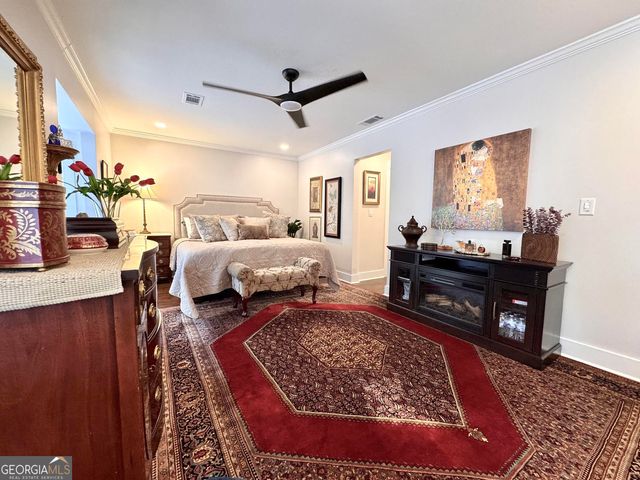 17 Willow Glen NE, Atlanta, GA 30342