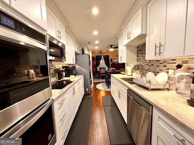 17 Willow Glen NE, Atlanta, GA 30342