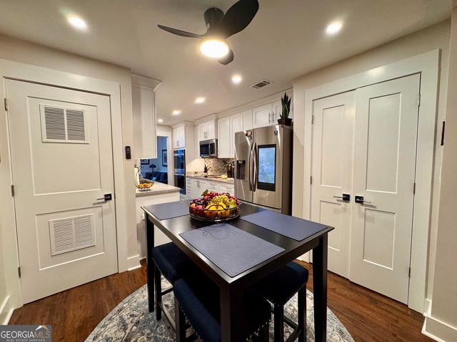 17 Willow Glen NE, Atlanta, GA 30342