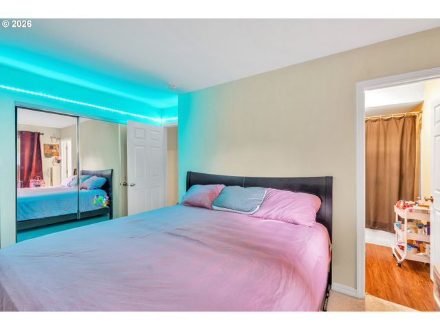 4 TOUCHSTONE 62, Lake Oswego, OR 97035