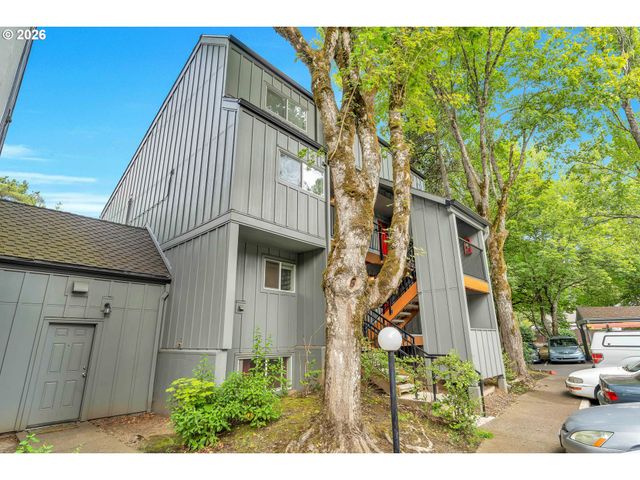 4 TOUCHSTONE 62, Lake Oswego, OR 97035