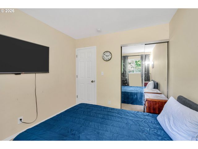 4 TOUCHSTONE 62, Lake Oswego, OR 97035