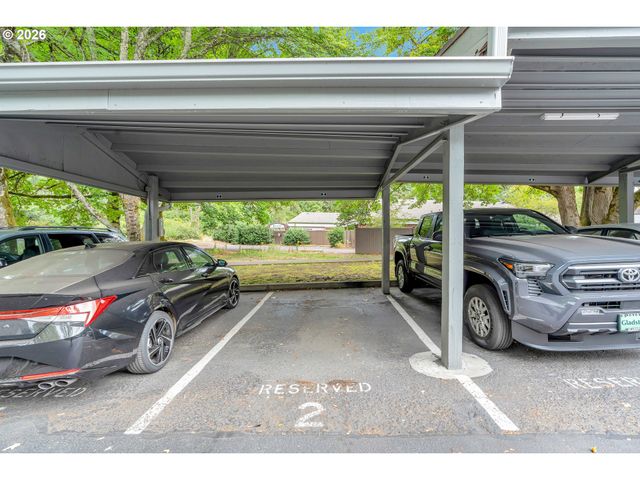 4 TOUCHSTONE 62, Lake Oswego, OR 97035