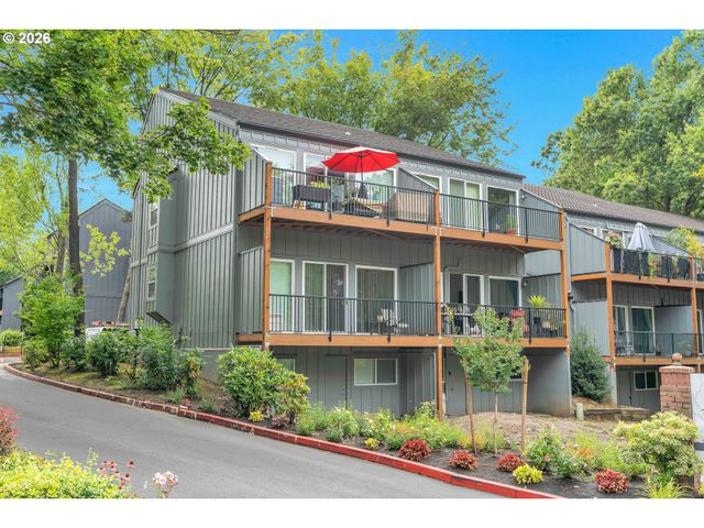 4 TOUCHSTONE 62, Lake Oswego, OR 97035