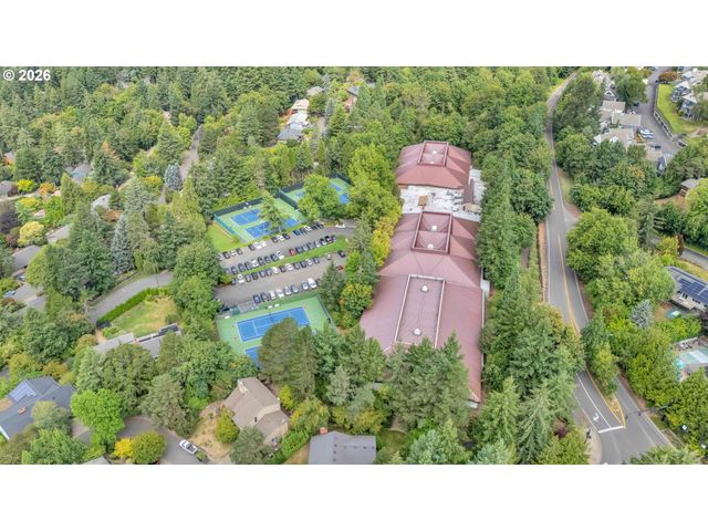 4 TOUCHSTONE 62, Lake Oswego, OR 97035