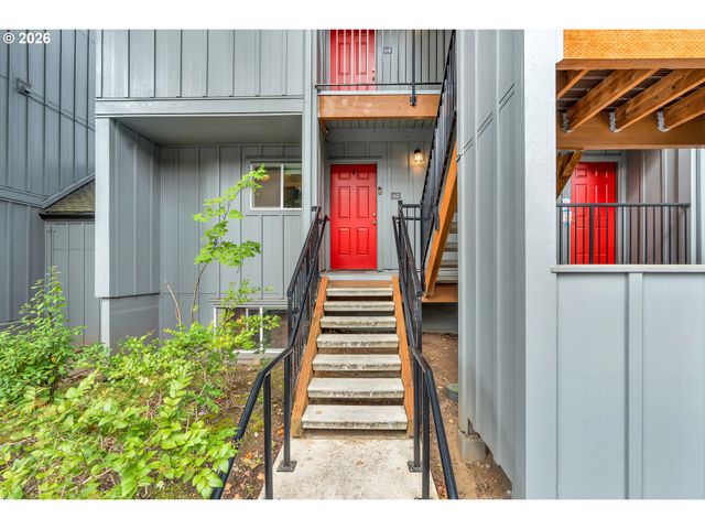 4 TOUCHSTONE 62, Lake Oswego, OR 97035