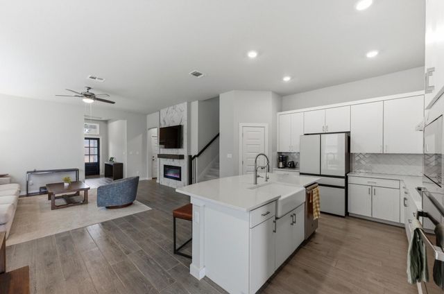 1209 Bluewood BND, Leander, TX 78641