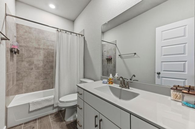 1209 Bluewood BND, Leander, TX 78641