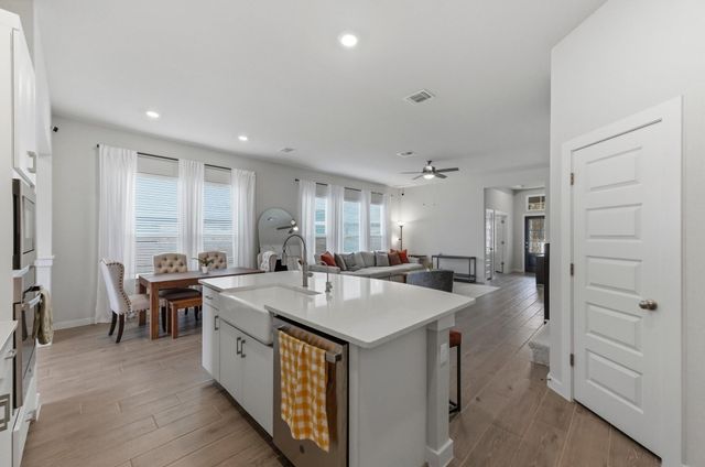 1209 Bluewood BND, Leander, TX 78641