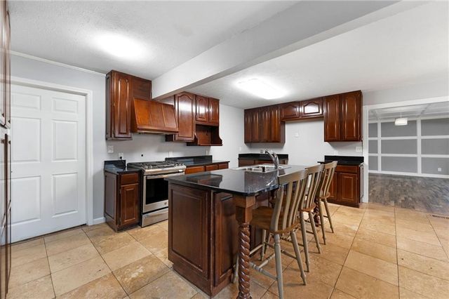 43 Hickory Hill SW Drive, Cartersville, GA 30120