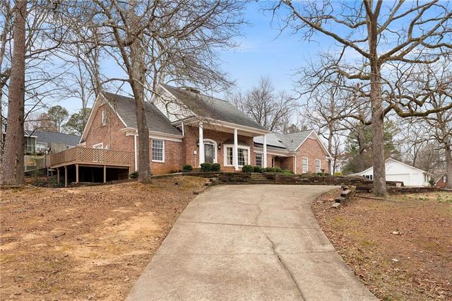 43 Hickory Hill SW Drive, Cartersville, GA 30120