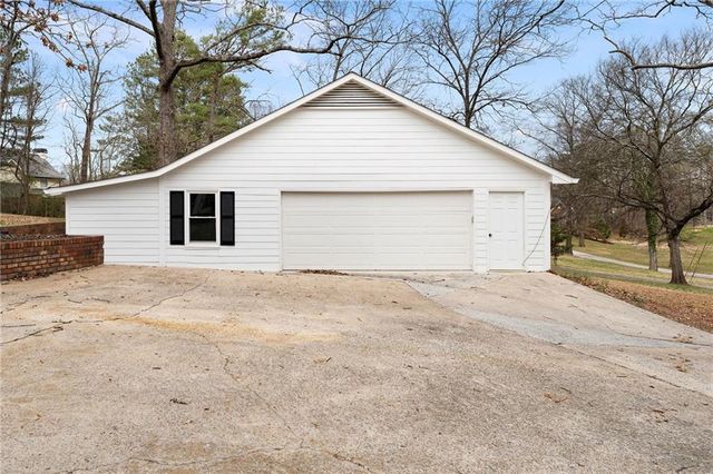 43 Hickory Hill SW Drive, Cartersville, GA 30120