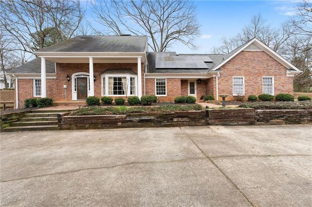 43 Hickory Hill SW Drive, Cartersville, GA 30120
