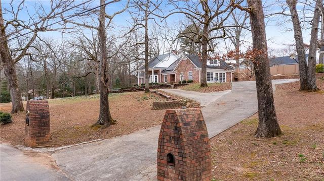 43 Hickory Hill SW Drive, Cartersville, GA 30120