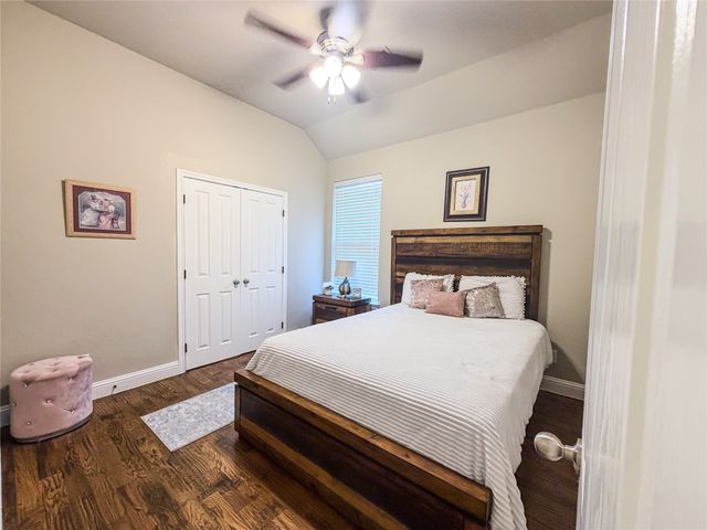 402 N Trinity Street, Decatur, TX 76234