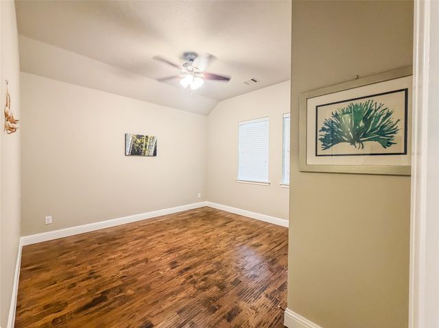 402 N Trinity Street, Decatur, TX 76234