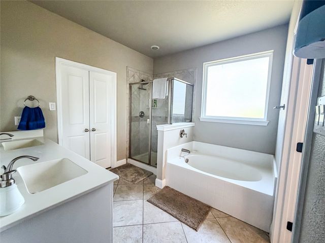 402 N Trinity Street, Decatur, TX 76234