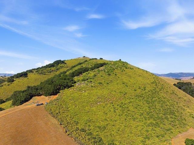 2328 Dahlberg Drive, Morgan Hill, CA 95037