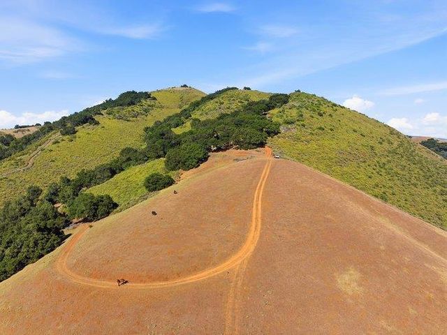 2328 Dahlberg Drive, Morgan Hill, CA 95037