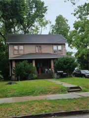 888 Peckham Street, Akron, OH 44320