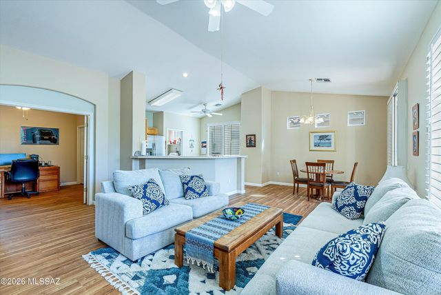 7683 W Starry Night Lane, Tucson, AZ 85743