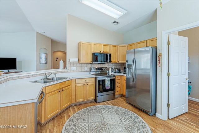 7683 W Starry Night Lane, Tucson, AZ 85743