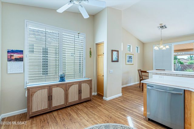 7683 W Starry Night Lane, Tucson, AZ 85743