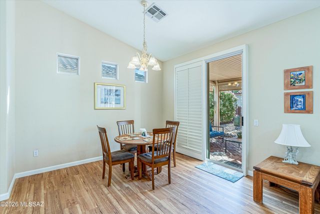 7683 W Starry Night Lane, Tucson, AZ 85743