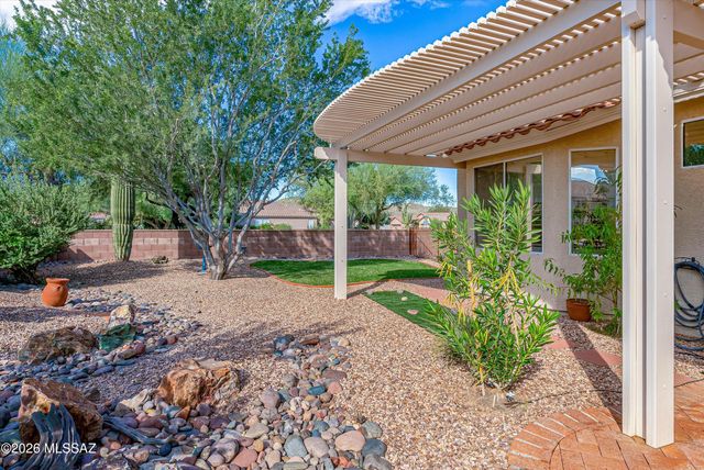 7683 W Starry Night Lane, Tucson, AZ 85743