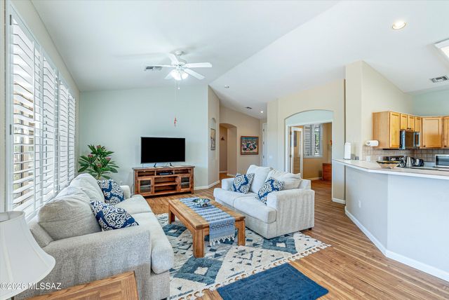 7683 W Starry Night Lane, Tucson, AZ 85743