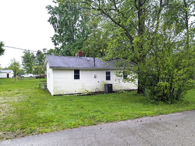 124 W 2nd Street, Lapel, IN 46051