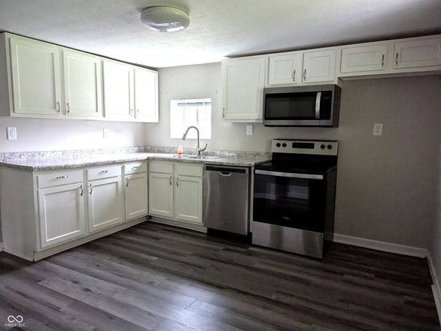124 W 2nd Street, Lapel, IN 46051