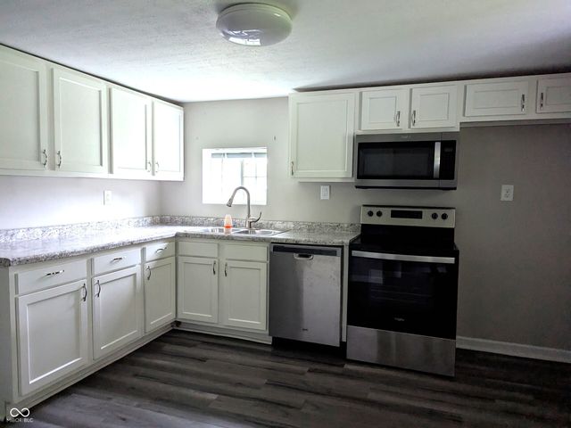 124 W 2nd Street, Lapel, IN 46051
