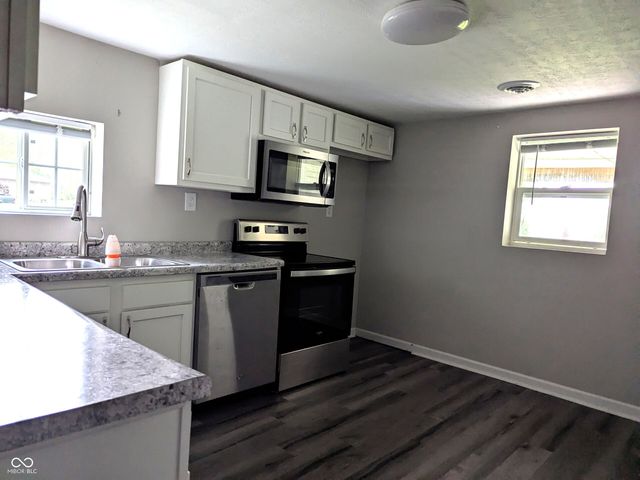 124 W 2nd Street, Lapel, IN 46051