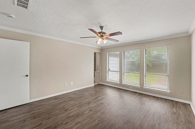6210 Saint Anne Forest Drive, Houston, TX 77088