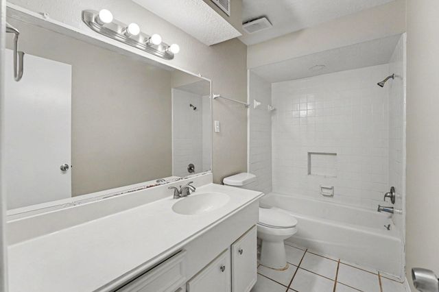 6210 Saint Anne Forest Drive, Houston, TX 77088