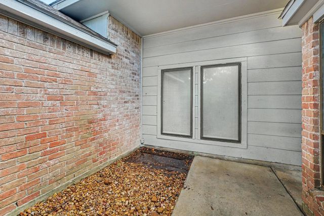 6210 Saint Anne Forest Drive, Houston, TX 77088