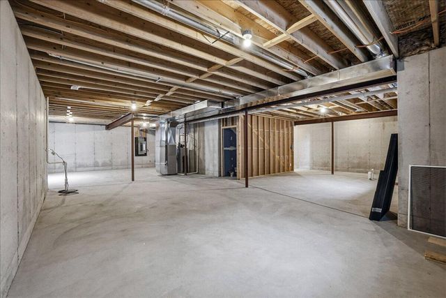 9547 Tall Grass Trail, St. John, IN 46373