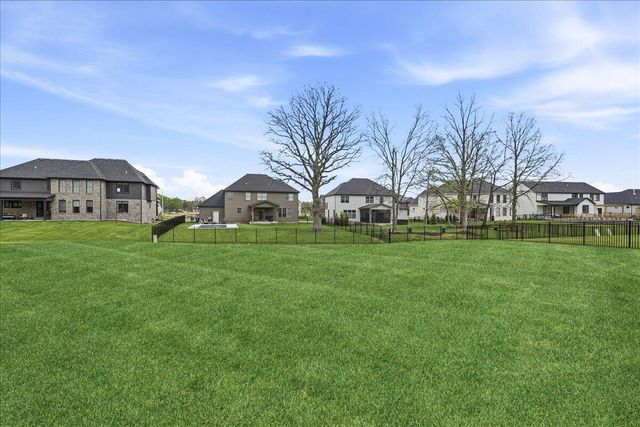 9547 Tall Grass Trail, St. John, IN 46373