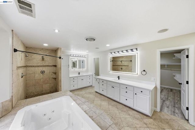 3370 3370 Gardella Plz, Livermore, CA 94551