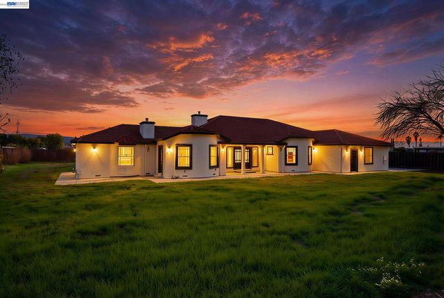 3370 3370 Gardella Plz, Livermore, CA 94551