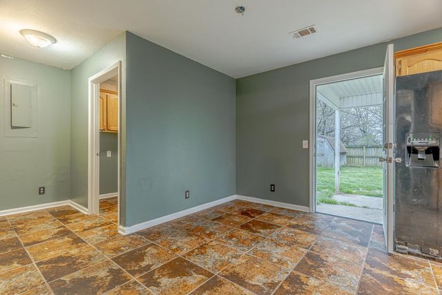 604 Meadow Ln, Paragould, AR 72450