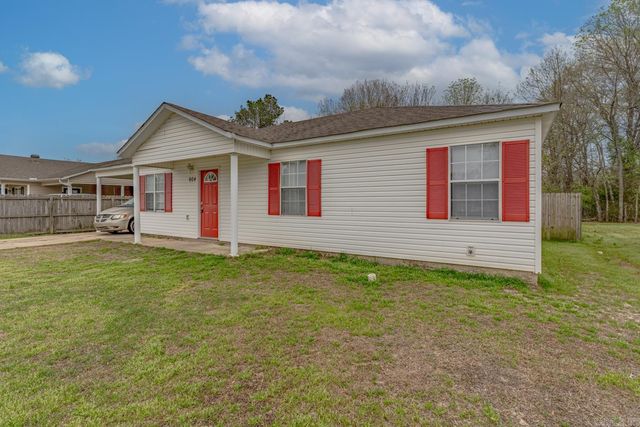 604 Meadow Ln, Paragould, AR 72450