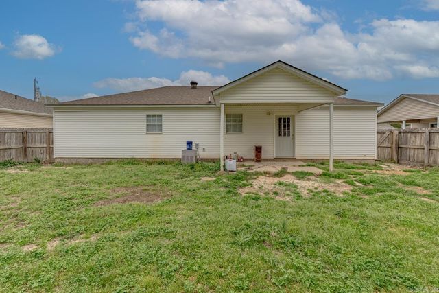 604 Meadow Ln, Paragould, AR 72450