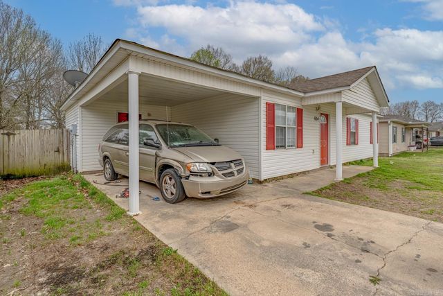 604 Meadow Ln, Paragould, AR 72450
